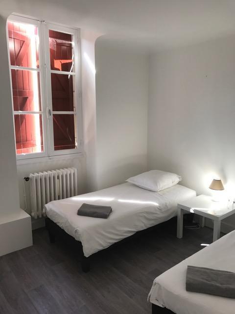 Hotel De La Gare Bayonne Luaran gambar
